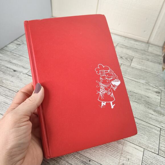 365 WAYS TO COOK HAMBURGER Cookbook 1960 Doyne‎ Nickerson Red Hardcover Recipes - Picture 1 of 15
